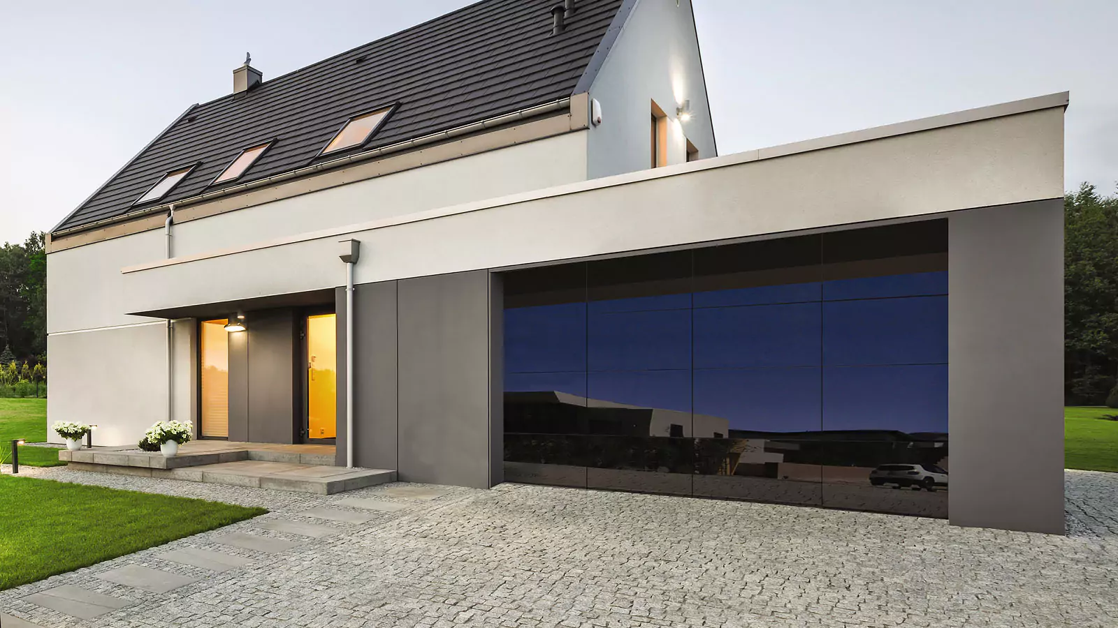 Envy™ Collection Garage Doors